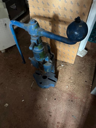 Fly press with - press, tooling