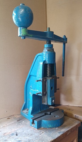 Fly press no2 with - fly, press-no2-with